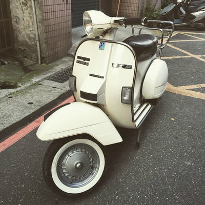 vespa 的 vespa p 180d 复古老古董机车