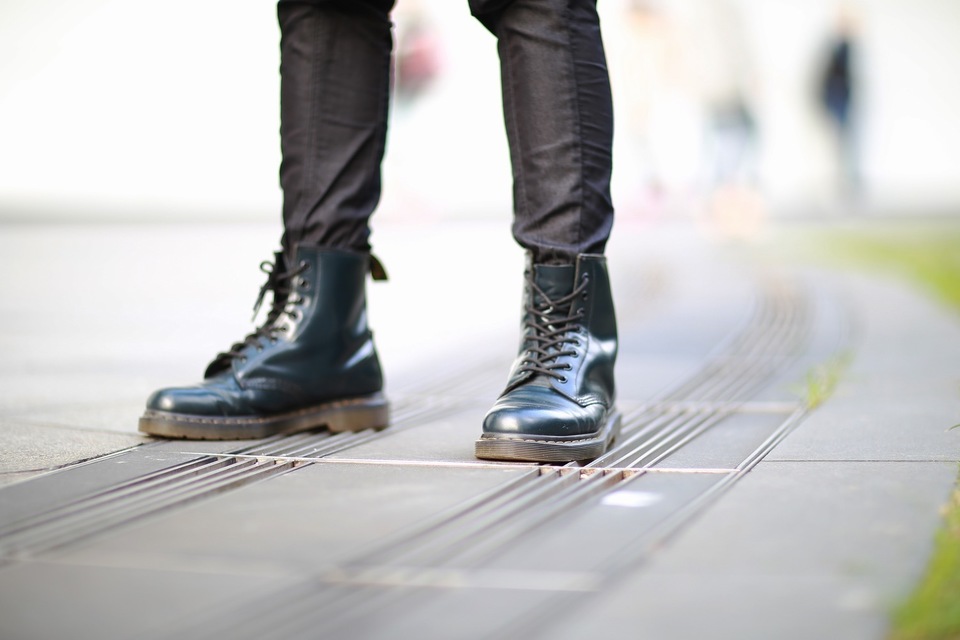 dr. martens 的 dr. martens 8孔靴