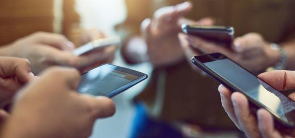 交友軟體對象先給 IG 還是 LINE？IG 較隱私、LINE 較有心想認識，優、缺點一次整理，交友之路不再困難重重！
