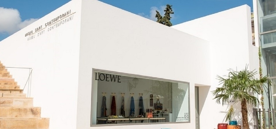 上博物館還能時髦逛街！LOEWE聯手西班牙當代藝術館開夏季限定店