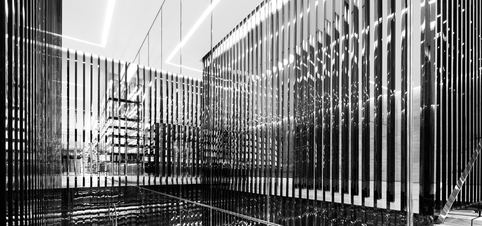 HEDI SLIMANE 用建築玩搖滾