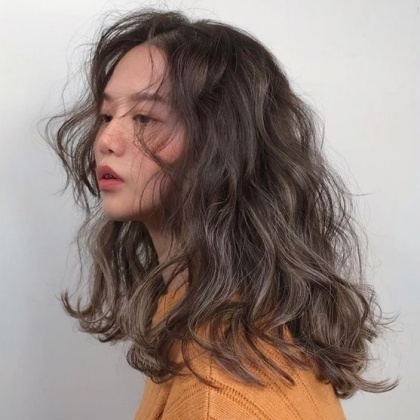 2021年最火髮型！5 款慵懶又性感的「睡不醒頭」捲髮推薦，減齡+顯臉小通通一次 Get