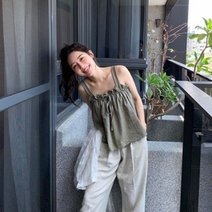 Medium 0aff181a4cb651f8