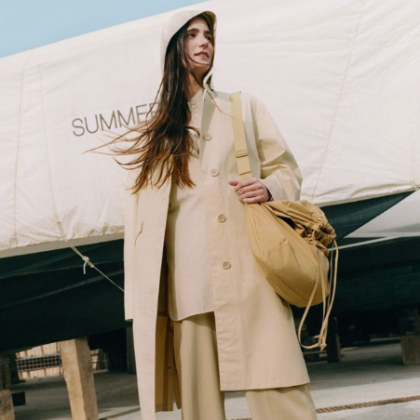 2022 春夏「UNIQLO U 系列」怎麼買？機能大衣、寬版襯衫買到賺到，隱藏好物抽繩包衝了啦！