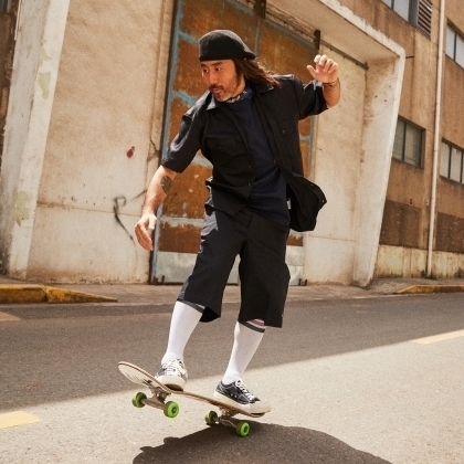 Dickies Ｘ 首位登上美國滑板雜誌《Thrasher Magazine》的華人選手許瑩，以「工裝褲 874」詮釋堅韌、耐磨職人精神