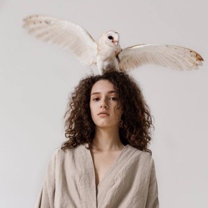 這是我的菜！俄羅斯網美自創服飾品牌 Dara the Brand 品牌主打舒適柔和大地色系！