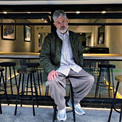 他住在台灣啊！來自澳洲的超潮爺爺 Vernon，再次證明帥氣不受年齡限制！