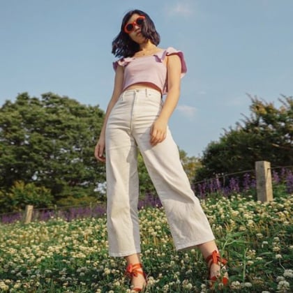 沒有小蠻腰也能穿 Crop Tops，記住這 4 個穿搭技巧，你也能輕鬆駕馭！