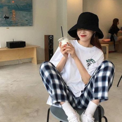 這次我們先不追求曲線美，用率性「Boyish Style」穿出夏季的舒適與自在！