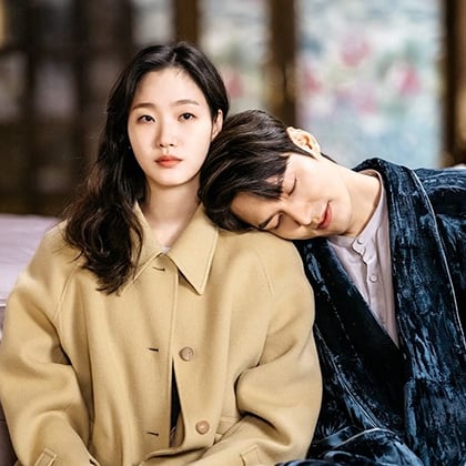 一人分飾兩角，出場人物兩倍多！《The King：永遠的君主》平行世界設定解析