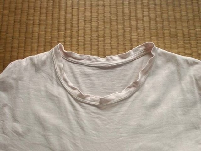 避免荷葉邊領口 如果想讓愛衣伴你到天長地久 這7 招 衣服保養大法 麻煩直接珍藏 Dappei