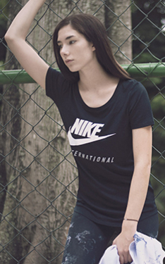 Nike International 女性系列