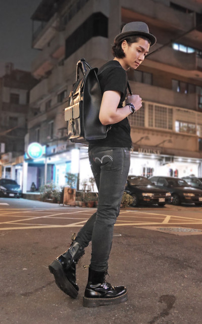 其實是想秀包包（我的白色情人節禮物）