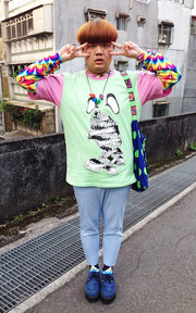 姿勢都一樣