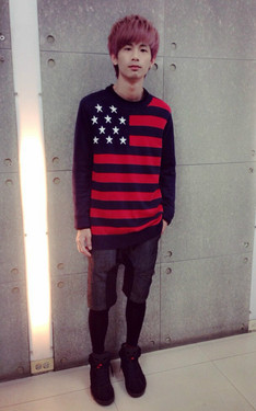 黑x紅Look