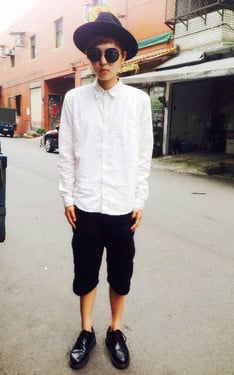 舒服的天氣開心上學