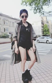 是男的