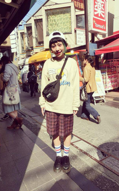褲裝也可以有可愛感