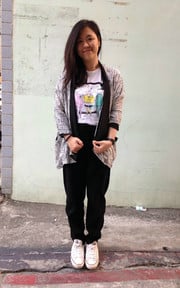 在草稿、塗鴉、上色之間