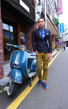 Vespa suit Day