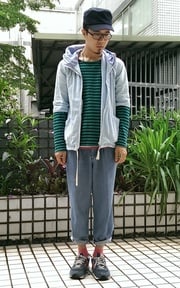採茶袖套男孩