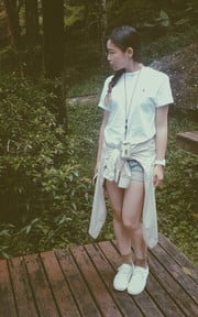 在森林喝下午茶