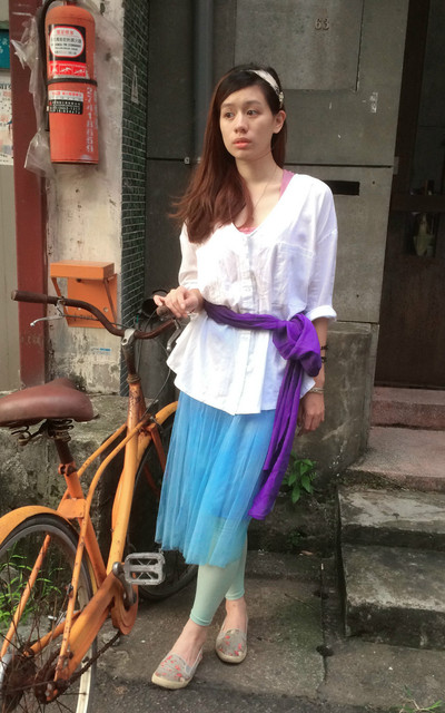 白色視覺比較涼