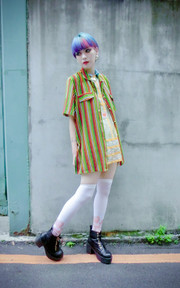 stripes break out