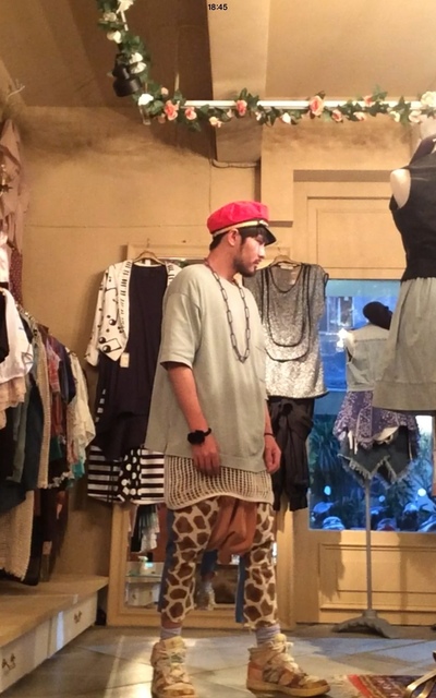 裝年輕