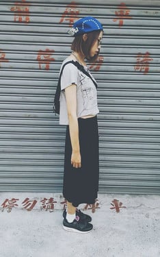 曬個已嚴重色差。