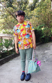 郊遊踏青的好日子，偶卻要去上班Q_Q