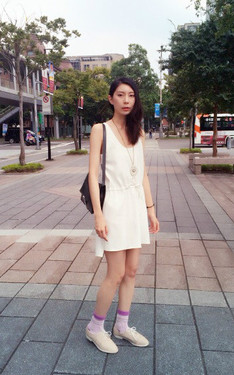 復古淺色休閒穿搭