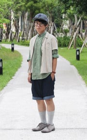 一件襯衫穿不夠，那就穿兩件啊～？