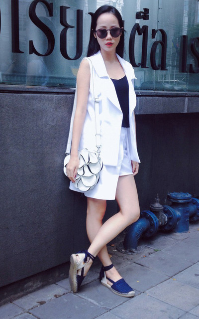 allwhite