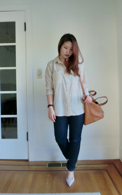 Keep it simple with skinnies and a shirt