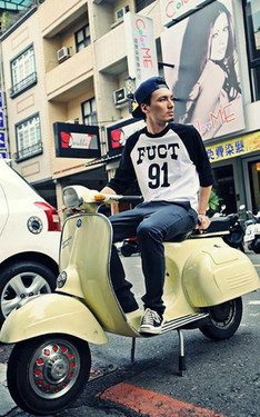 #vespa #japan #vintage #fuct #ssdd #undergarden #taiwan #kaohsiung #toast #franky