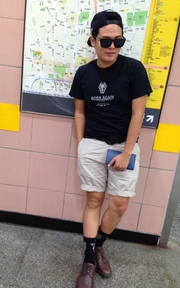 室內也要帶墨鏡