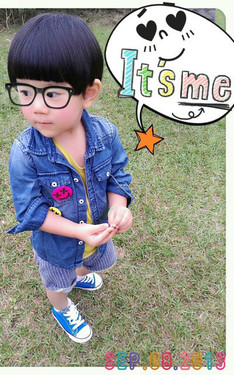 草皮上的文青少年