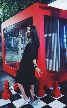 黑色旗子 