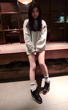 屬於女孩的大學Tee
