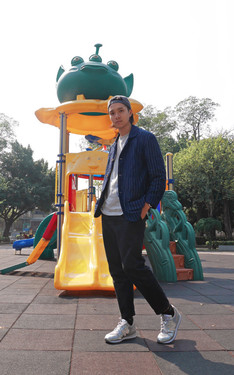 去公園曬曬太陽