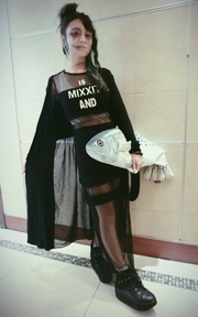 女鬼捕魚去