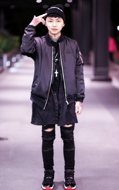 Logo毛帽 X MA-1 X 長版襯衫 X 經典高筒球鞋 