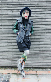 GREEN A LIVE