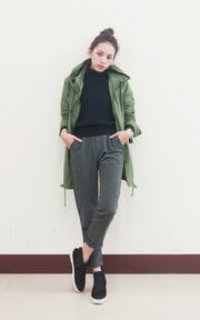 大致上暫時跳脫不出黑灰調