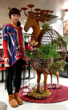 Pretend 2 b a reindeer :)