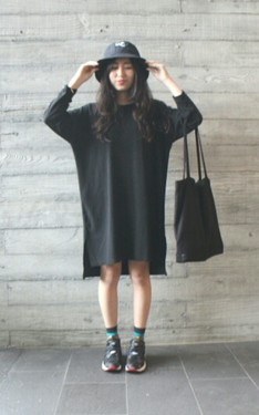 black and pump