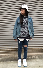 藍藍的