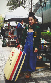 有點重，扶一下就好