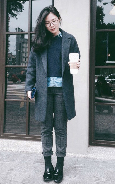 格紋丹寧女孩